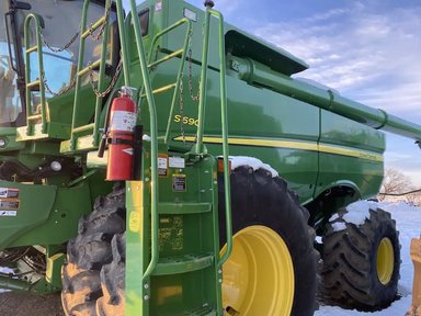 2017 John Deere S690 Batteuse — photo 2