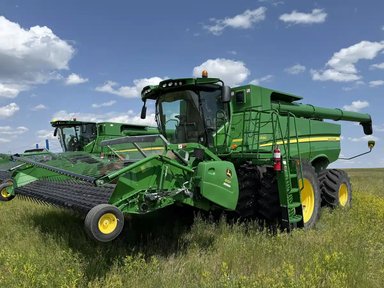 2016 John Deere S690 Batteuse — photo 2