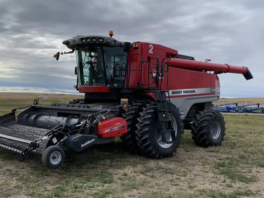2014 Massey Ferguson 9560 Batteuse — photo 2