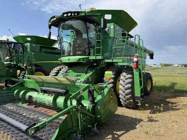 2013 John Deere S690 Batteuse — photo 2