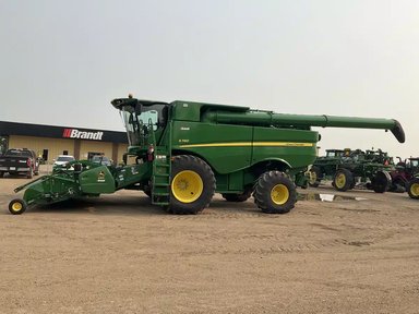 2018 John Deere S780 Batteuse — photo 2