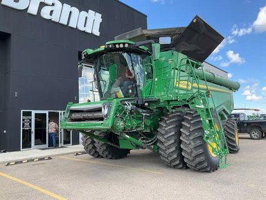 2022 John Deere X9 1100 Batteuse — photo 2