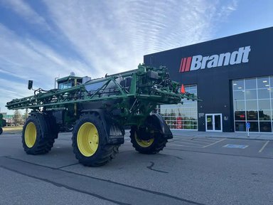 2023 John Deere 616R Arroseur - Automoteur — photo 2