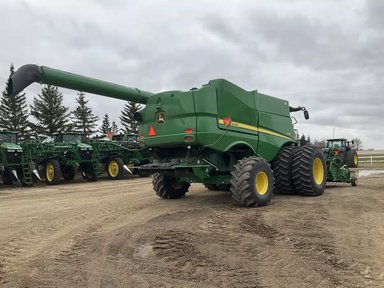 2021 John Deere S780 Batteuse — photo 2