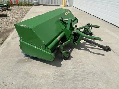 2015 John Deere 60 HEAVY DUTY BROOM Balayeur — photo 2