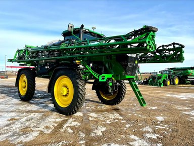 2025 John Deere 616R Arroseur - Automoteur — photo 2