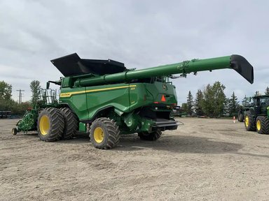 2022 John Deere X9 1100 Batteuse — photo 2