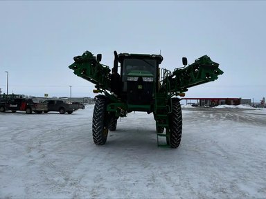 2025 John Deere 616R Arroseur - Automoteur — photo 2