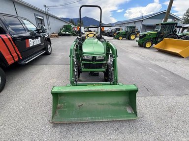 2021 John Deere 3032E Tracteur — photo 2