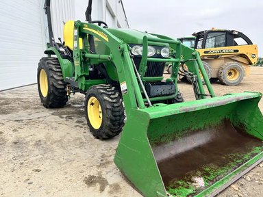 2007 John Deere 2320 Tracteur — photo 2