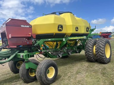 2014 Bourgault 3320-SIZE-UNSPECIFIED Semoir à air — photo 2