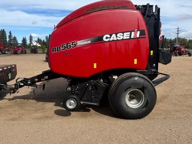 2016 Case IH RB565 Presse à Balle Ronde — photo 2
