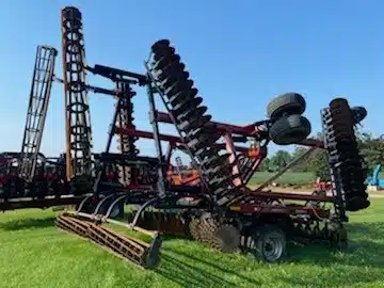 2013 Case IH 330 Tillage — photo 2