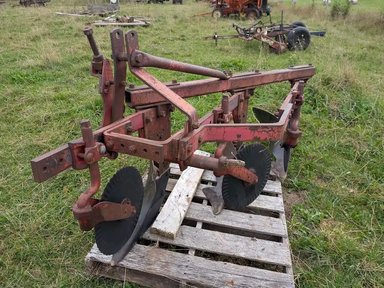 Massey Ferguson 74 Charrue — photo 2