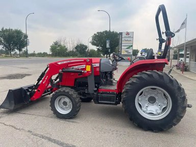 2021 Massey Ferguson 2850M Tracteur — photo 2