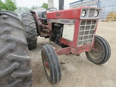 1983 International Harvester 784 Tracteur — photo 2