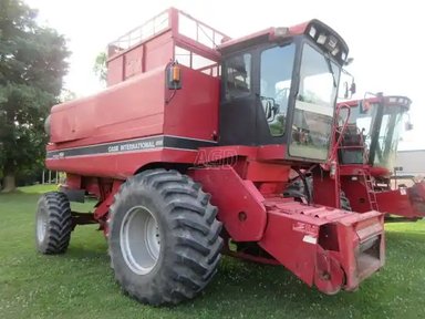 1990 Case IH 1660 Batteuse — photo 2