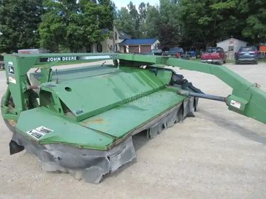 John Deere 1360 Faucheuse-conditionneuse à disques — photo 2