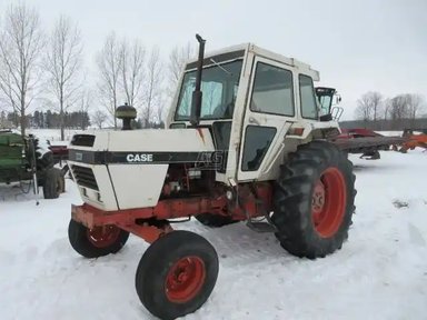 1982 Case 1490 Tracteur — photo 2