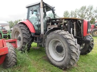 2000 Massey Ferguson 8240 Tracteur — photo 2