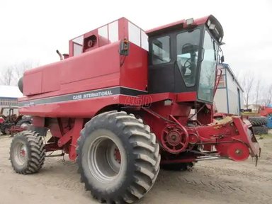 1993 Case IH 1644 Batteuse — photo 2