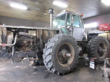 1981 White 4-210 Tracteur — photo 2