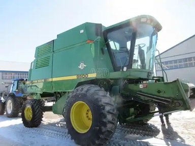 1997 John Deere 9500 Batteuse — photo 2
