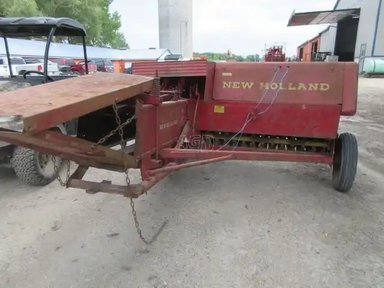 New Holland 270 presse à balle carrée - petite — photo 2