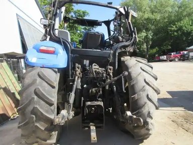2011 New Holland T6050 PLUS Tracteur — photo 2