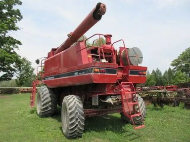 1989 Case IH 1660 Batteuse — photo 2