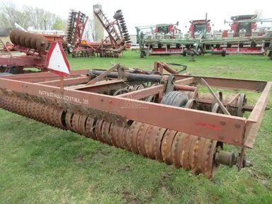 International Harvester 315 Rouleau-cultivateur Culti-Mulcher — photo 2
