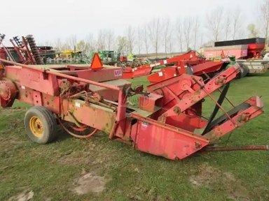 Massey Ferguson 124 presse à balle carrée - petite — photo 2