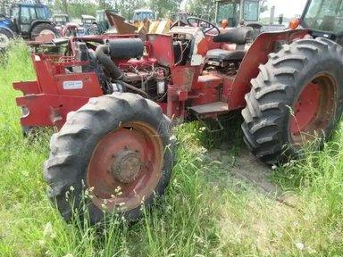 Case IH 584 Tracteur — photo 2