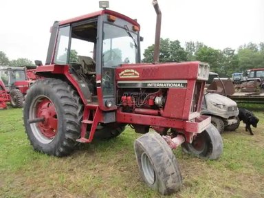 1981 International Harvester 1086 Tracteur — photo 2