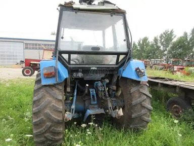 1993 Ford 4630 Tracteur — photo 2