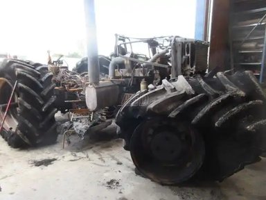2011 Massey Ferguson 8650 Tracteur — photo 2