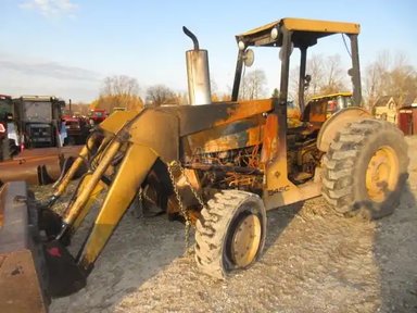 1990 Ford 545C Tracteur — photo 2
