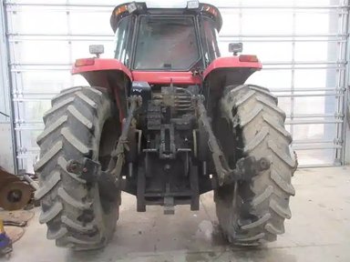 2000 Massey Ferguson 8220 Tracteur — photo 2