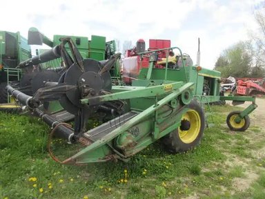 John Deere 2320 Andaineur — photo 2