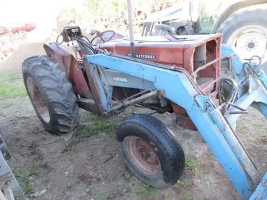 International Harvester 624 Tracteur — photo 2