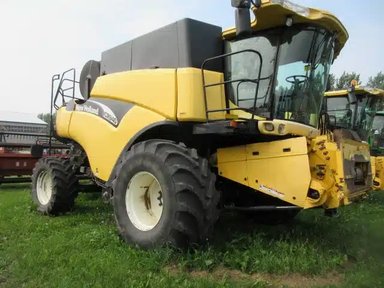 2004 New Holland CR940 Batteuse — photo 2