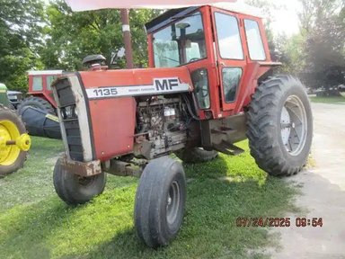 1977 Massey Ferguson 1135 Tracteur — photo 2