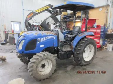 2014 New Holland BOOMER 47 Tracteur — photo 2