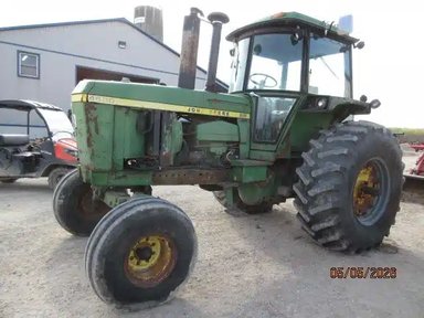 1977 John Deere 4630 Tracteur — photo 2