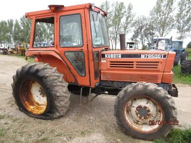 1983 Kubota M7950DT Tracteur — photo 2