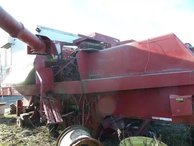 International Harvester 915 Batteuse — photo 2