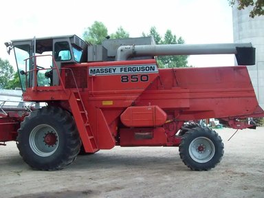 Massey Ferguson 850 Batteuse — photo 2