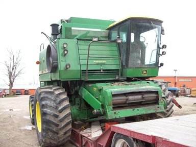John Deere 8820 Batteuse — photo 2