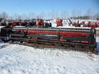 Case IH 1020 Header — photo 2