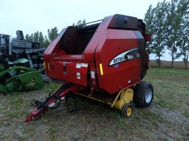 New Holland BR780 Presse à Balle Ronde — photo 2